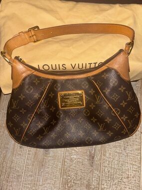 Louis Vuitton Thames GM
